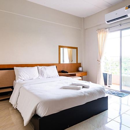 Go Inn V สนามบิน Bangkok Exterior foto