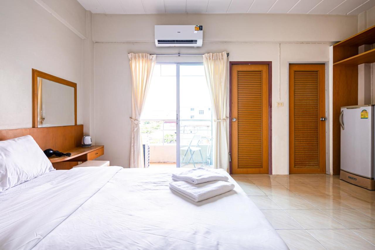Go Inn V สนามบิน Bangkok Exterior foto