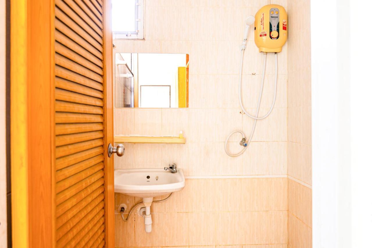 Go Inn V สนามบิน Bangkok Exterior foto